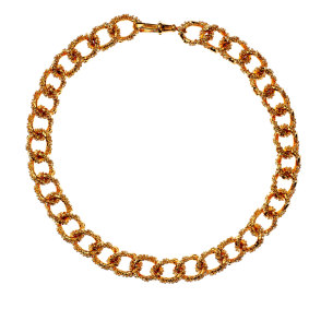 The distinctive Alighieri gold choker is high on Ariane’s wish list.