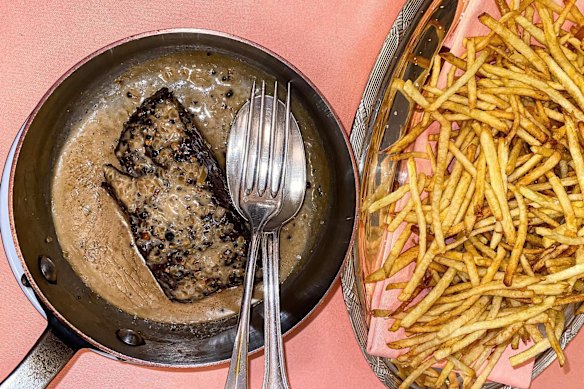 Steak frites, La Poule au Pot.