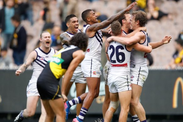 Mundy kicks the matchwinner after the siren against Richmond at the MCG in 2017.