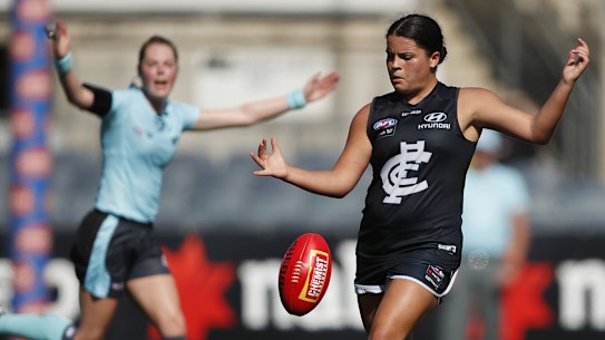 Blues star Madison Prespakis is headed to Essendon.