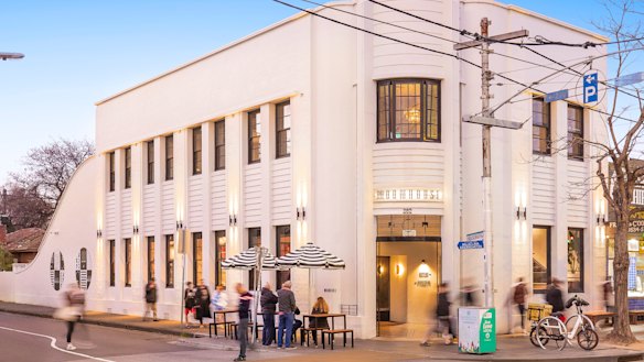 282 Carlisle Street, Balaclava.