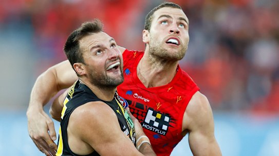 Toby Nankervis and Jarrod Witts do battle.