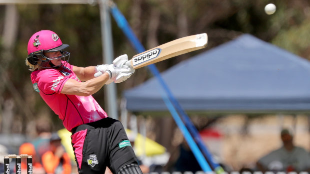 Ellyse Perry hits out in her 80 not out for the Sixers against the Perth Scorchers. 
