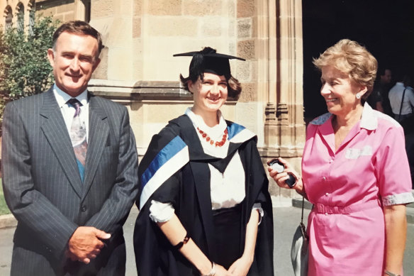 West at her University of Sydney graduation with parents Roderick and Janet West. 
