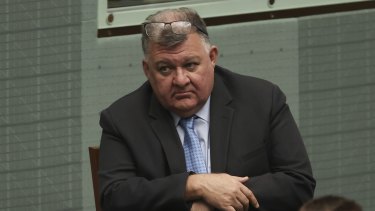 Liberal MP Craig Kelly has resigned from the party to move to the crossbench.