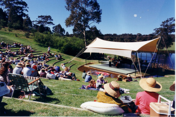 Natural amphitheatre Four Winds, in the Bermagui bush.