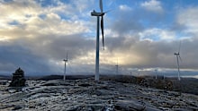 A view of the Roan onshore wind farm, as a Norwegian case over indigenous rights continues, in the Fosen region, Norway November 12, 2021. Reuters/Nora Buli/File Photo