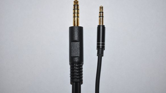 30 Pentaconn and 3.5 minijack.