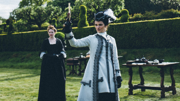 Emma Stone (left) and Rachel Weisz in The Favourite. 