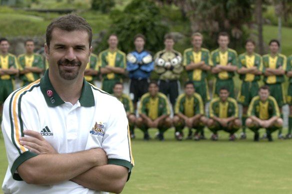 Ange Postecoglou with his Young Socceroos squad in 2001.