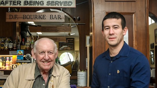 Vietnam veteran Des Bourke and reservist Johannes Abandowhitz-Lee at the thriving Coburg RSL. 