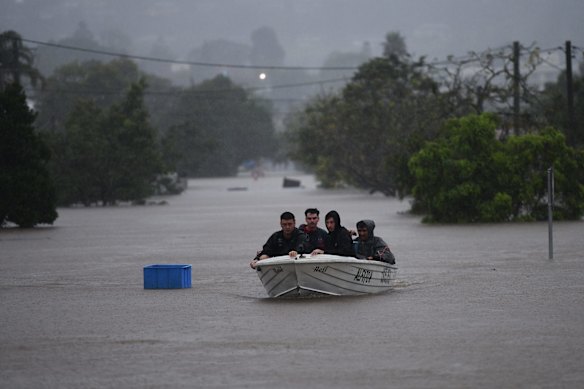 Residents evacuating in Lismore this sweek. 