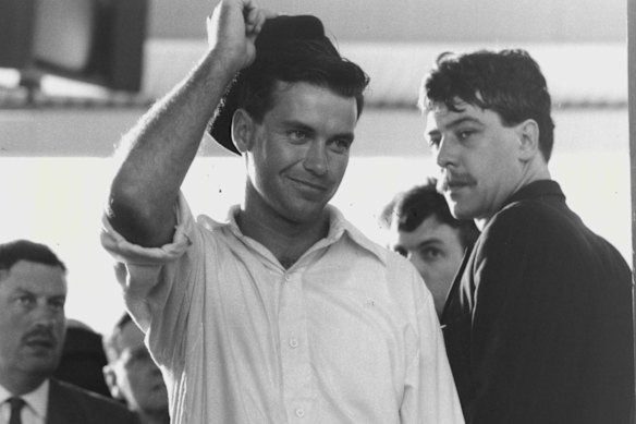 Gary Sweet tinha 26 anos quando jogou contra o grande rebatedor australiano Don Bradman em Bodyline. 