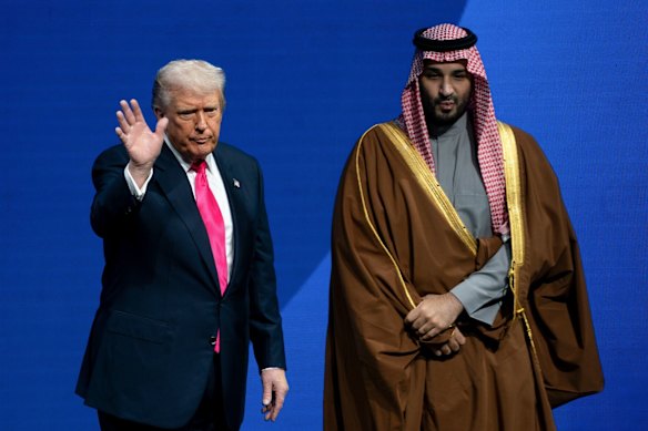 Il presidente degli Stati Uniti Donald Trump e Mohammed bin Salman, il principe ereditario dell'Arabia Saudita, fotografati nel novembre 2025.