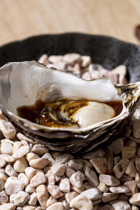 Tasmanian oyster.