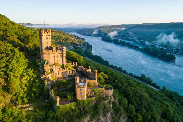 Fairytale scenery on the Rhine.