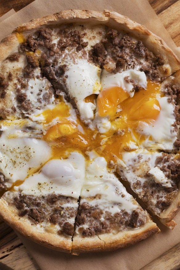 Awarma and egg pizza.