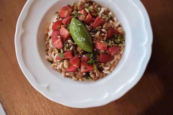 Strawberry pistachio muesli.
