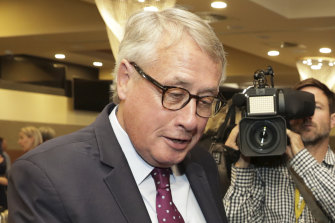 ALP President Wayne Swan has backed temporarily shifting the NSW-Qld border. 