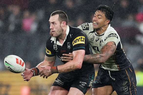 Estrelas de Penrith como Isaiah Yeo sabem como combinar com a temporada.