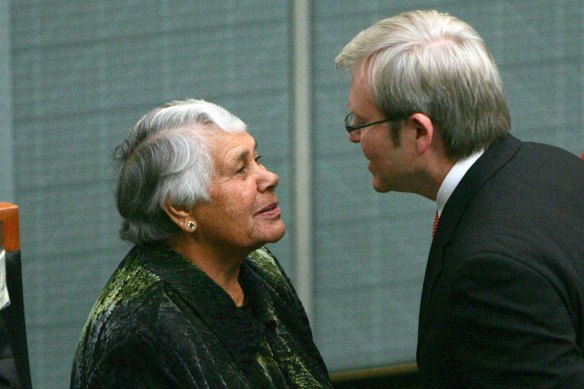 Lowitja O'Donoghue and then PM Kevin Rudd in the House of Representatives on the day he apologised to the stolen generations.