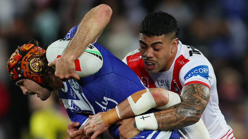 Sele rushed to hospital with heart issue as Bulldogs march on