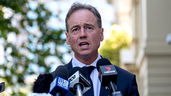 Federal Health Minister Greg Hunt has asked authorities to review travel advice for Australians to Italy after a rapid increase of confirmed coronavirus cases.