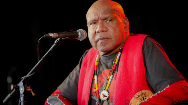 Archie Roach's voice gently wafted like the words were puffy clouds and the music a blue sky.