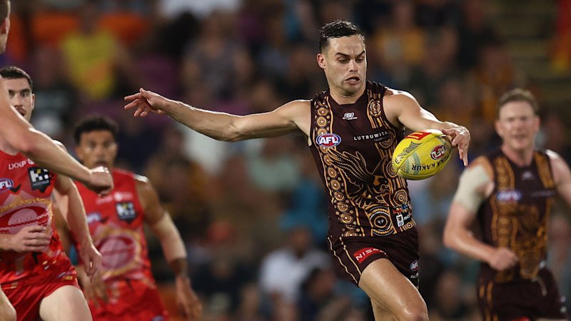 AFL live: Hawks fight back against Suns as Cyril watches on in Darwin
