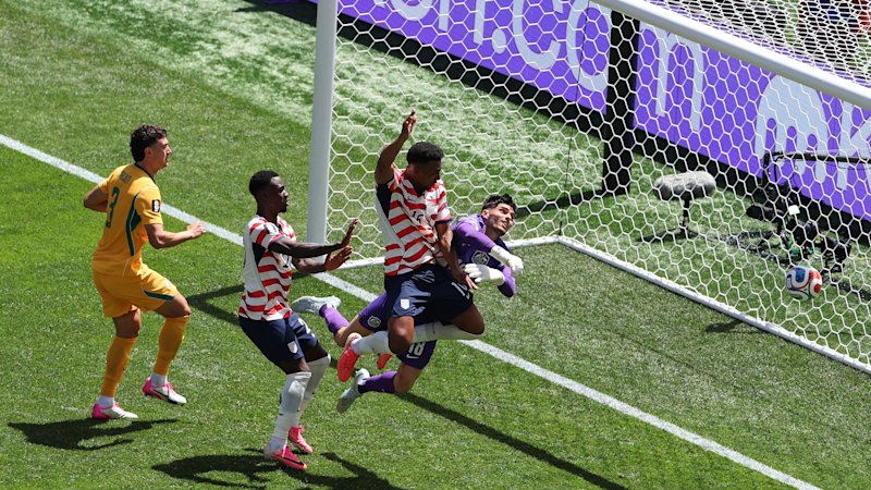 Socceroos v USA LIVE updates: Americans outmuscle Australia to take 2-0 lead at half-time