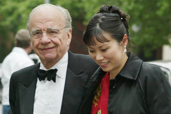 Rupert Murdoch ve Wendi Deng, 2003'te New York'ta.