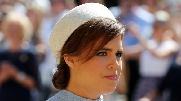 Princess Eugenie chose subtle headwear for the royal affair.