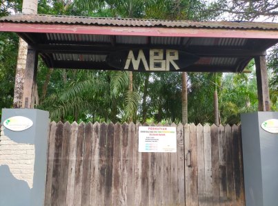 The gate to the Moon Beach Resort, where Risby-Jones was staying on a surfing trip, has been closed since Thursday’s incident.