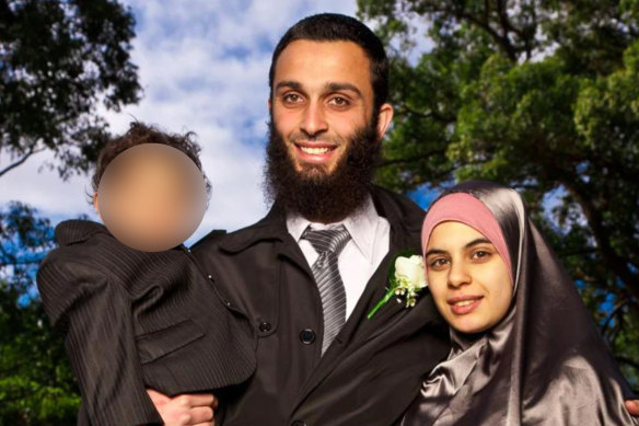 NSW 'ISIS bride' charged for allegedly entering Islamic State-run areas of Syria