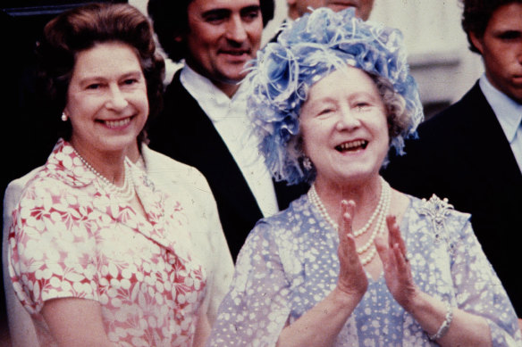 Elizabeth, the Queen Mother celebrates her 80th birthday in the company of her daughter, Queen Elizabeth II.