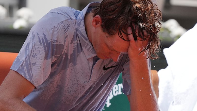 Sinner out of French Open in shock upset after struggling in heat