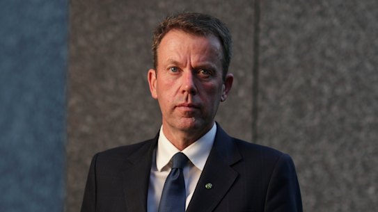 Education Minister Dan Tehan wants university students back on campus by semester two. 