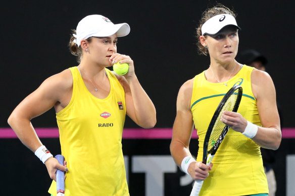 Ashleigh Barty and Sam Stosur in last year's Fed Cup final.