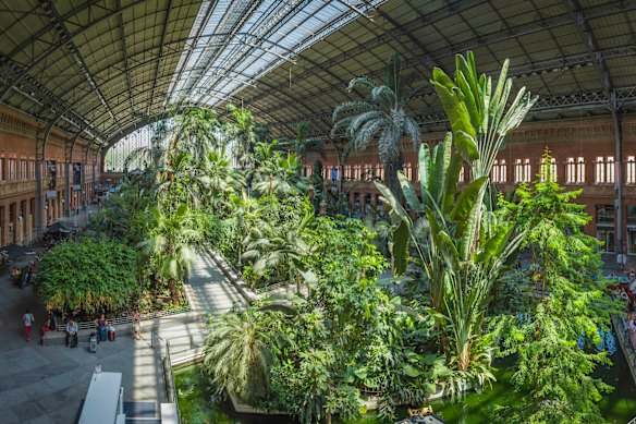 Os jardins da Puerta de Atocha em Madrid.