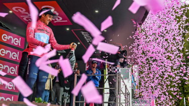 Ecuador's Richard Carapaz kept his hold on the pink jersey after the 17th stage of the Giro d'Italia.