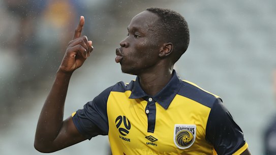Alou Kuol celebrates a goal for the Mariners.