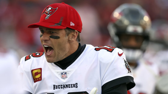 Tom Brady in a Buccaneers jersey? QB's odd move joins NFL history