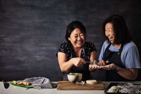 Nagi Maehashi and her mother, Yumiko, making gyoza together.