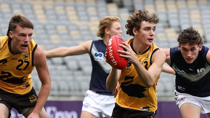Bombers rebuild continues as they take damaging left-footer as mid-season No.1