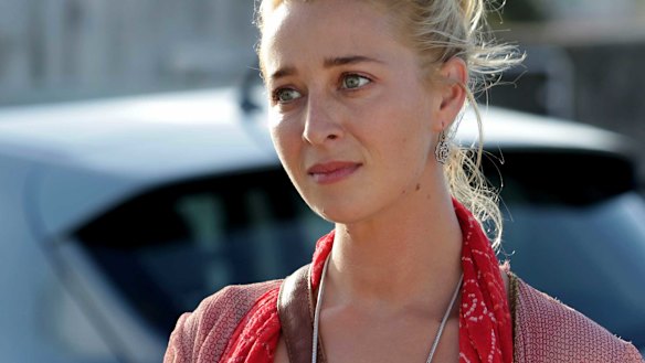 As Nina Proudman, Keddie turned us into a nation of scarf-lovers.