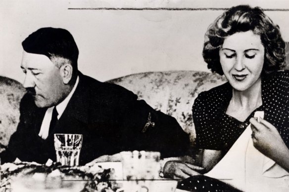  Adolf Hitler with Eva Braun 