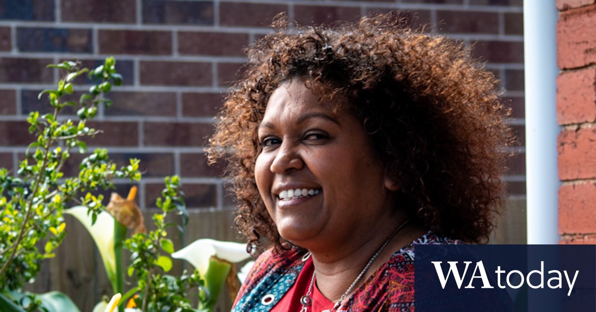 Mum wanted me to be a black Tammy Wynette: Emma Donovan - Vimarsana News