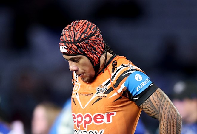 Galvin gets the better of Luai in horror week for the Tigers