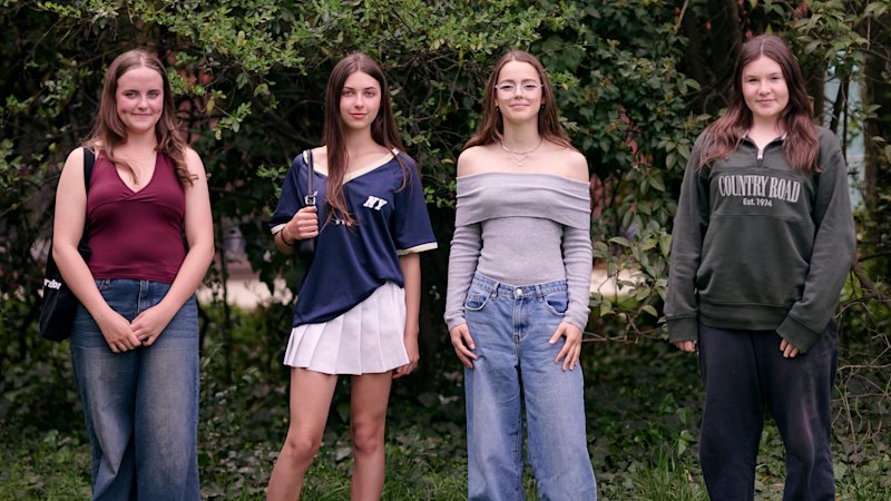 Avstralski najstniki poročajo o izkušnjah s poskusno prepovedjo uporabe družbenih omrežij