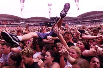 Crowds during Blink-182’s 2000 performance at Big Day Out. 